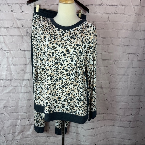 simply vera wang Leopard Print jogger pajama set leisurewear sz L soft cozy - Picture 1 of 9
